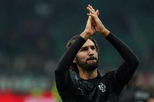 斯基拉：阿德利拒绝俄罗斯、卡塔尔报价，米兰决定将他下放预备队